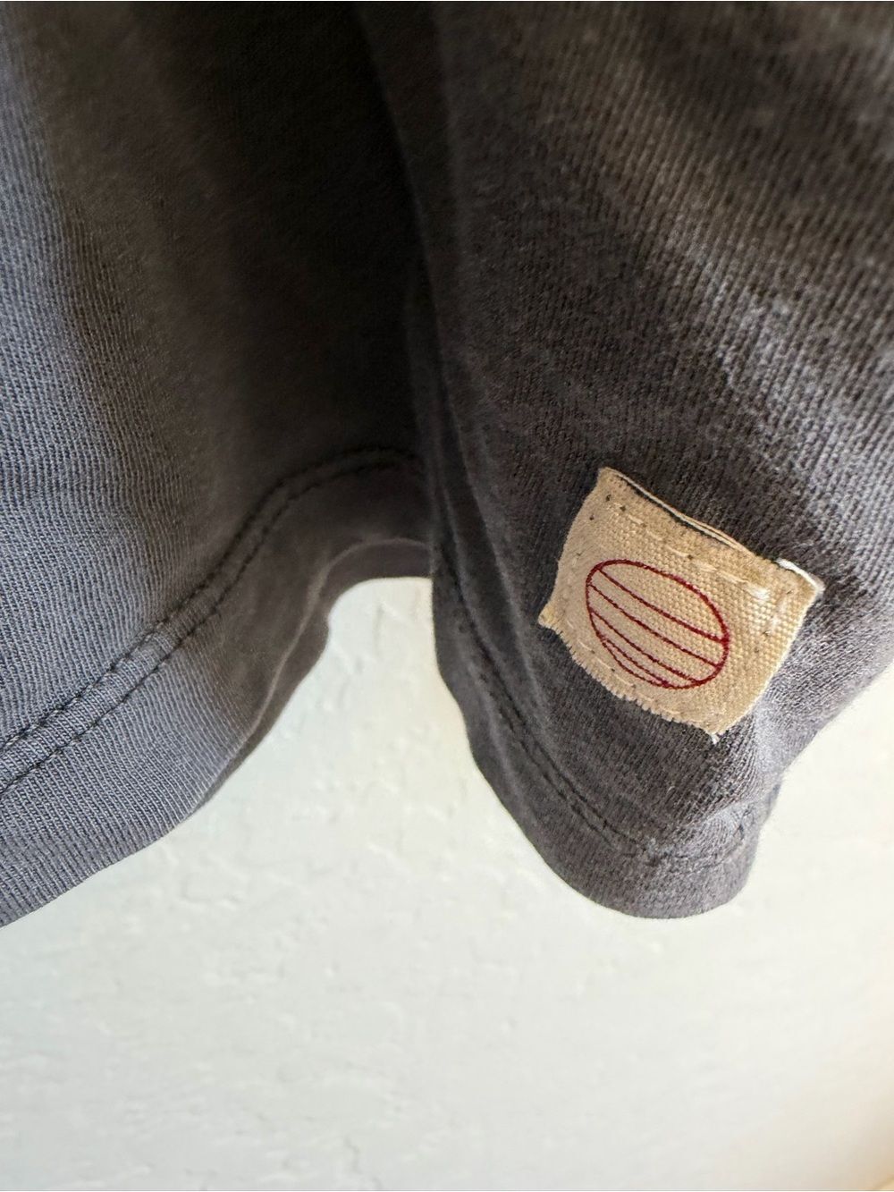 Marine Layer San Francisco "Surprisingly Cold" Long Sleeve Graphic Tee Charcoal - Picture 4 of 4